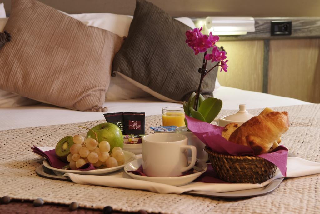 Hotel Gratte-Ciel Ariana Вильорбан Екстериор снимка